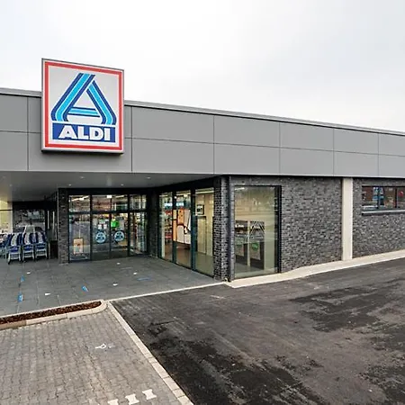 Ein Platz Im Etagenbett Im Durchgang In Schalke Naehe Arena