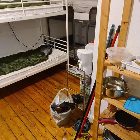 Ein Platz Im Etagenbett Im Durchgang In Schalke Naehe Arena Gelsenkirchen