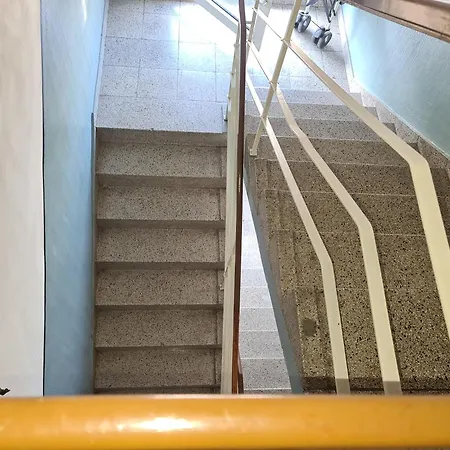 Hostel Ein Platz Im Etagenbett Im Durchgang In Schalke Naehe Arena