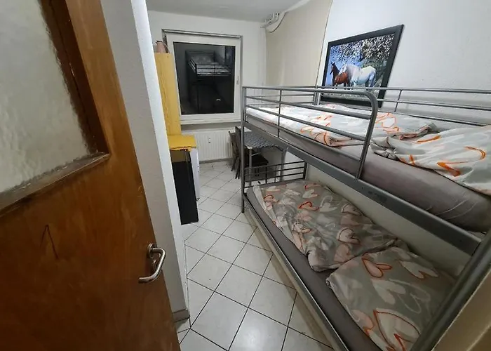 Ein Platz Im Etagenbett Im Durchgang In Schalke Naehe Arena *