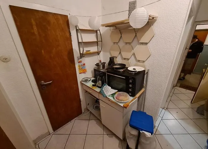 Hostel Ein Platz Im Etagenbett Im Durchgang In Schalke Naehe Arena