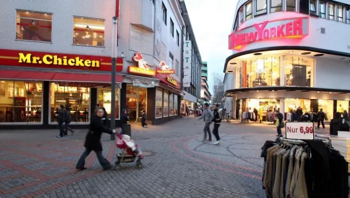 Ein Platz Im Etagenbett Im Durchgang In Schalke Naehe Arena * Gelsenkirchen