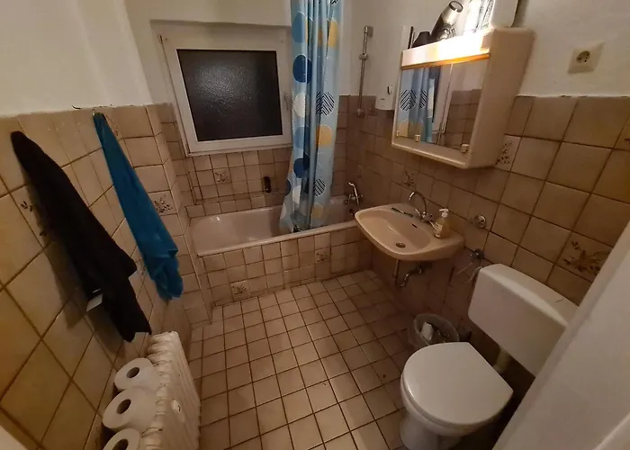 Hostel Ein Platz Im Etagenbett Im Durchgang In Schalke Naehe Arena