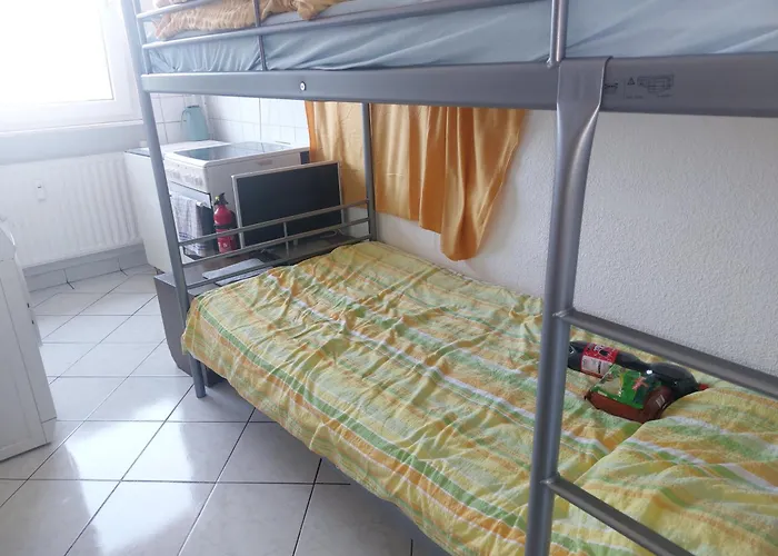 Hostel Ein Platz Im Etagenbett Im Durchgang In Schalke Naehe Arena Gelsenkirchen