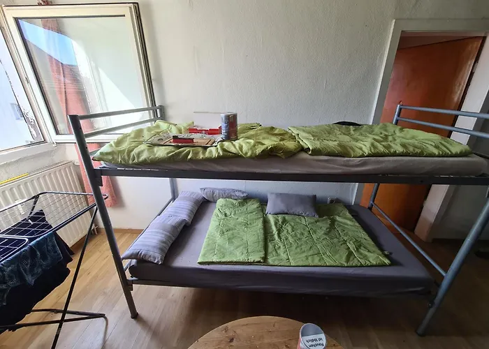Hostel Ein Platz Im Etagenbett Im Durchgang In Schalke Naehe Arena Gelsenkirchen